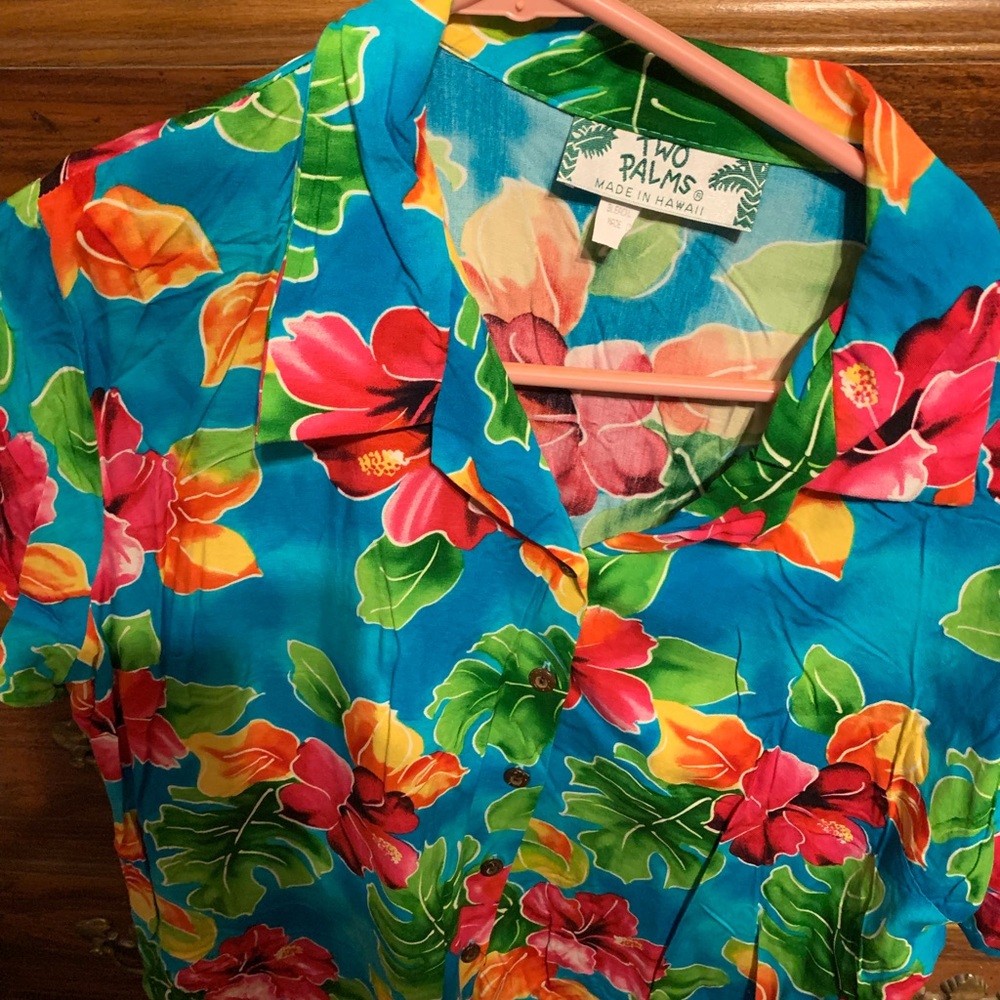 Short sleeve blouse